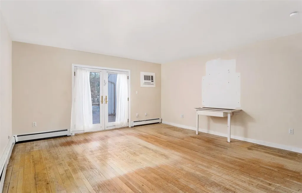 4 Todd Drive East Hampton NY 11937