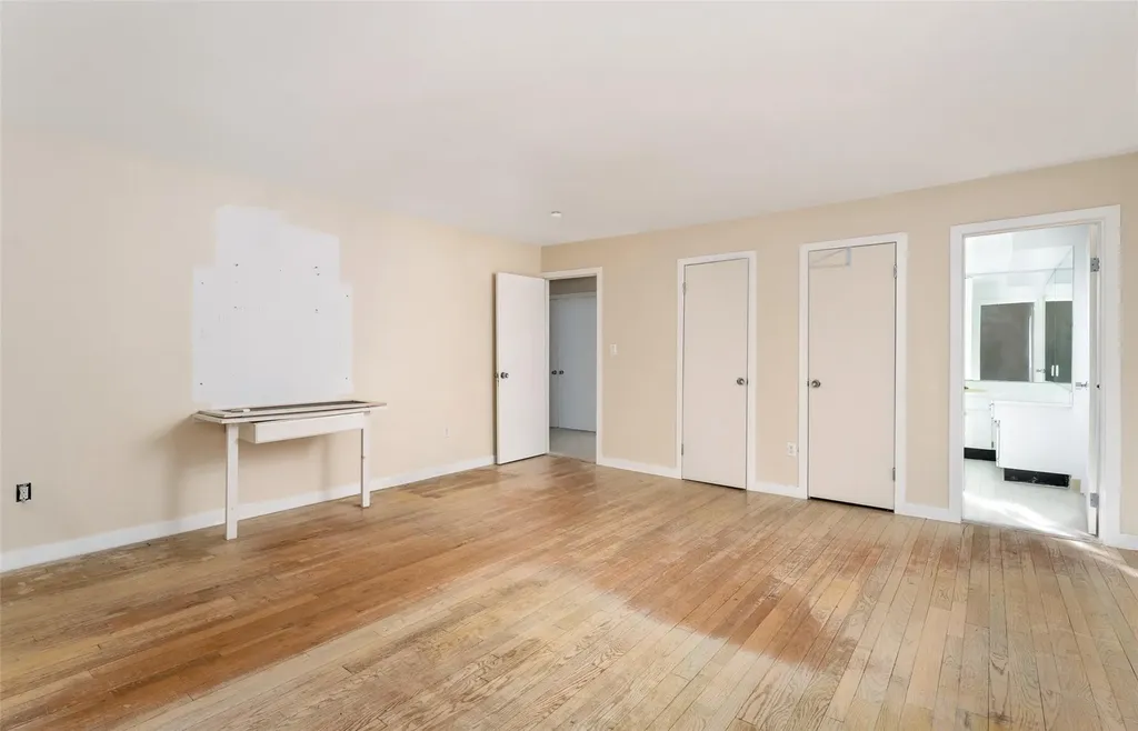4 Todd Drive East Hampton NY 11937