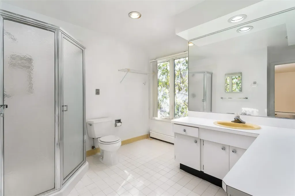 4 Todd Drive East Hampton NY 11937