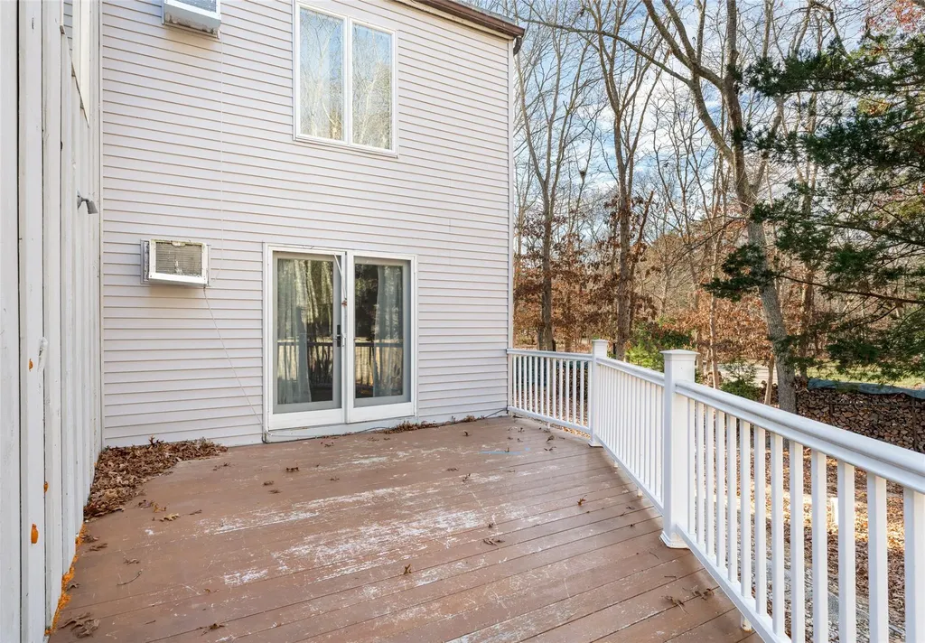 4 Todd Drive East Hampton NY 11937