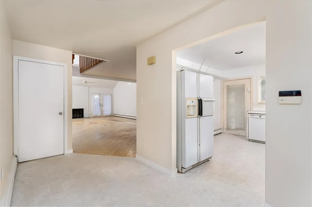 4 Todd Drive East Hampton NY 11937