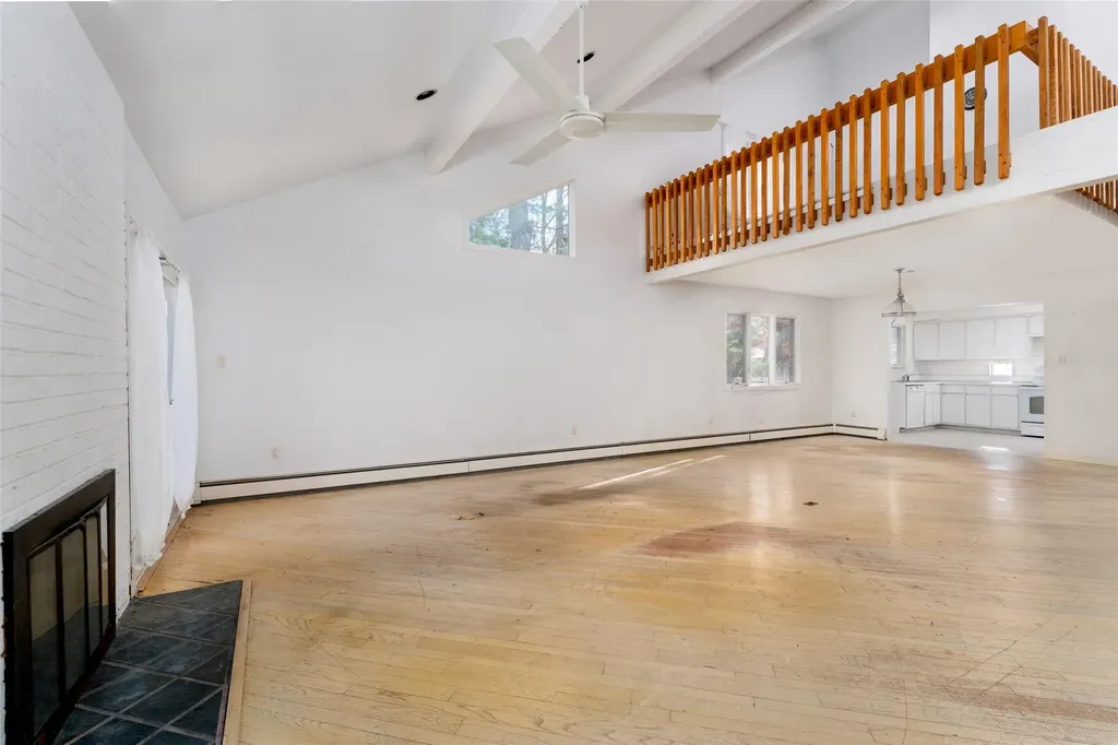 4 Todd Drive East Hampton NY 11937