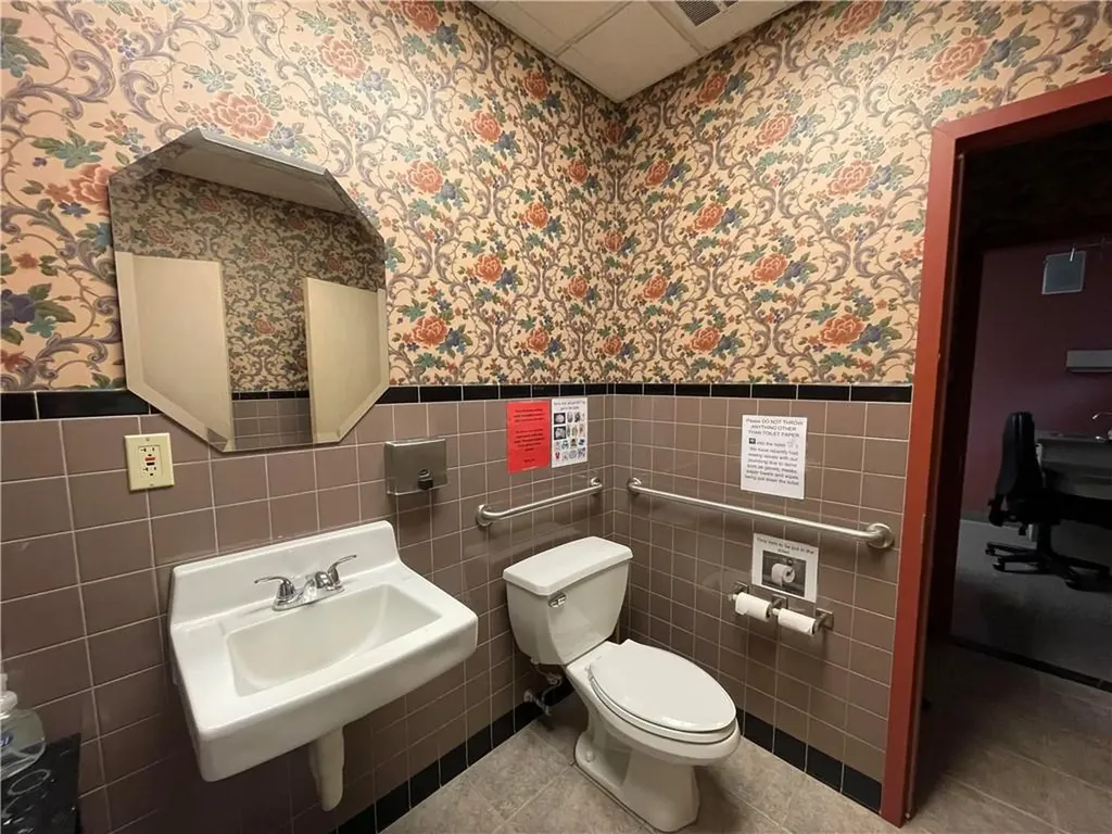 4232 Albany Post Road Hyde Park NY 12538