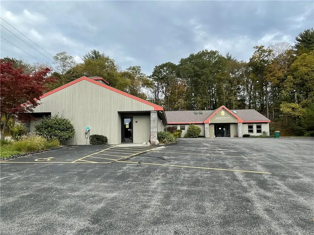 4232 Albany Post Road Hyde Park NY 12538