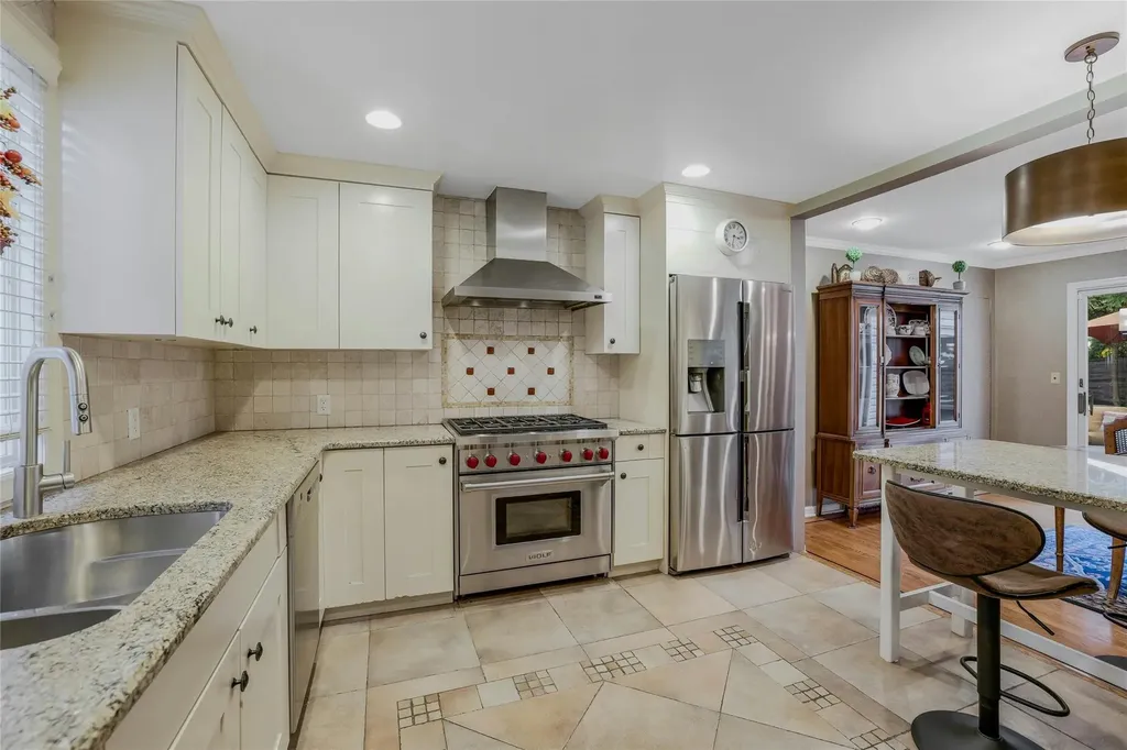 61 Argyle Road Albertson NY 11507