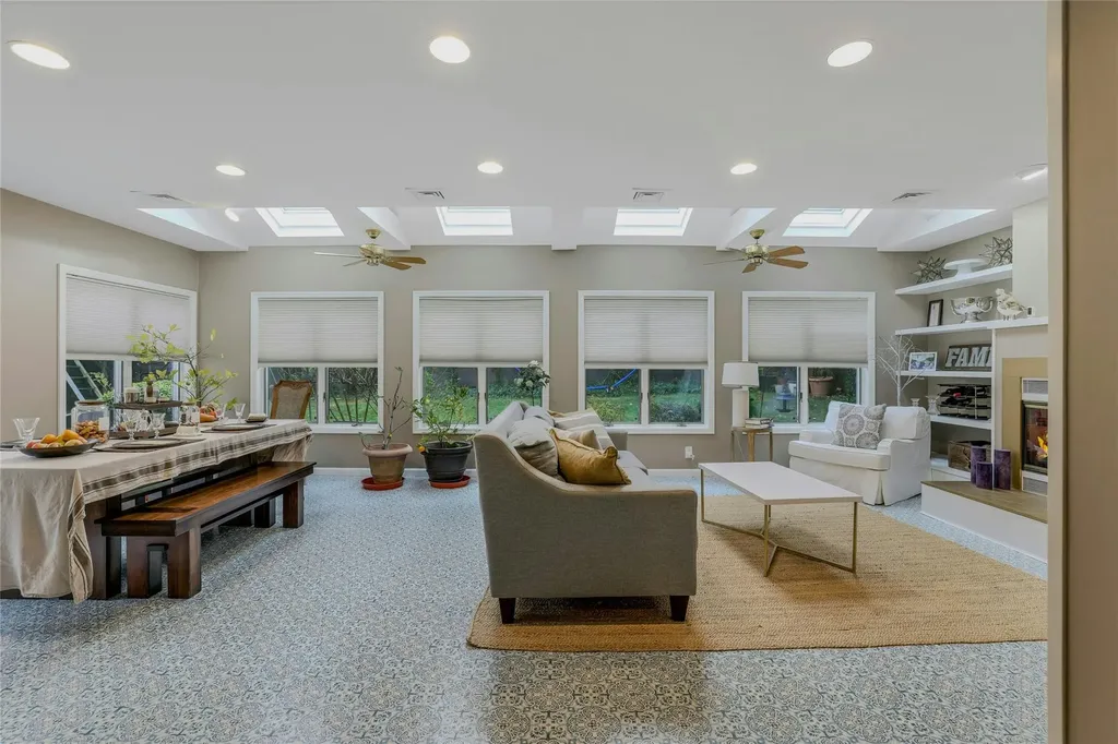 61 Argyle Road Albertson NY 11507