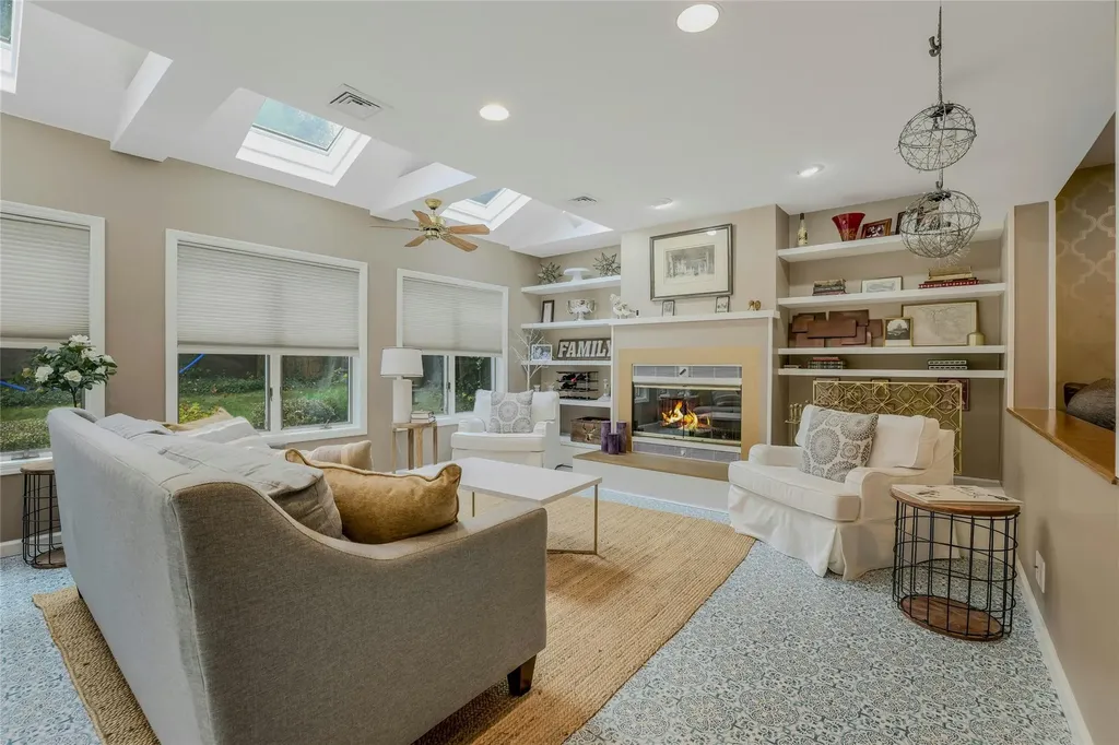 61 Argyle Road Albertson NY 11507