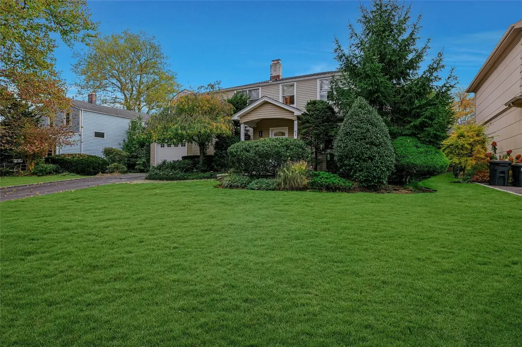 61 Argyle Road Albertson NY 11507