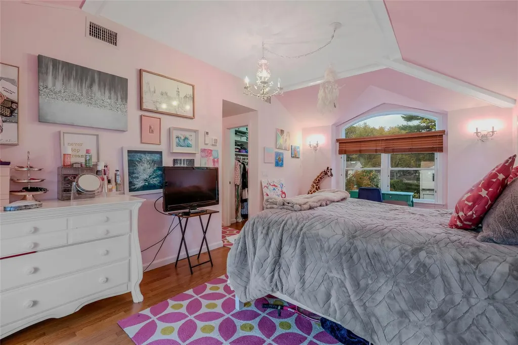 61 Argyle Road Albertson NY 11507