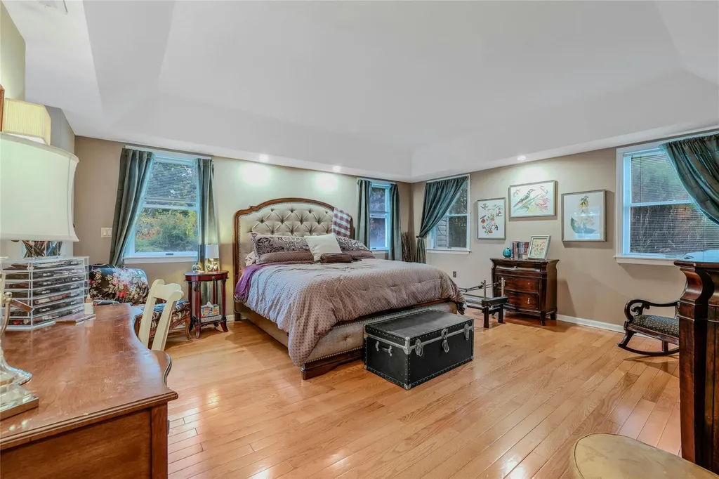 61 Argyle Road Albertson NY 11507
