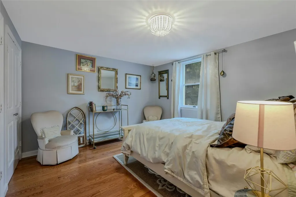 61 Argyle Road Albertson NY 11507