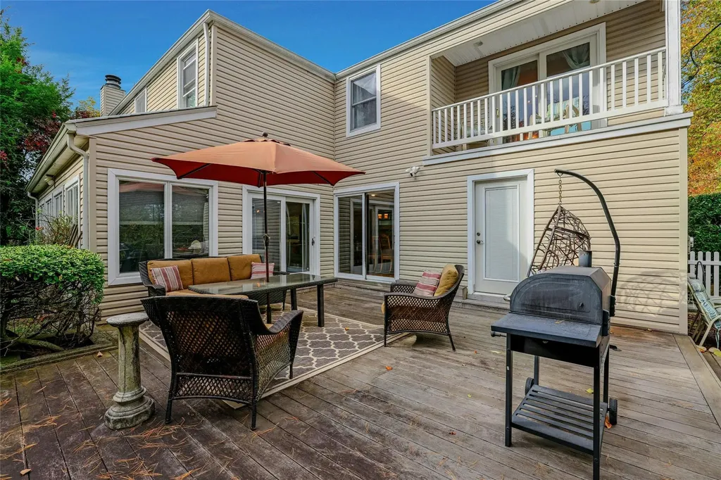 61 Argyle Road Albertson NY 11507