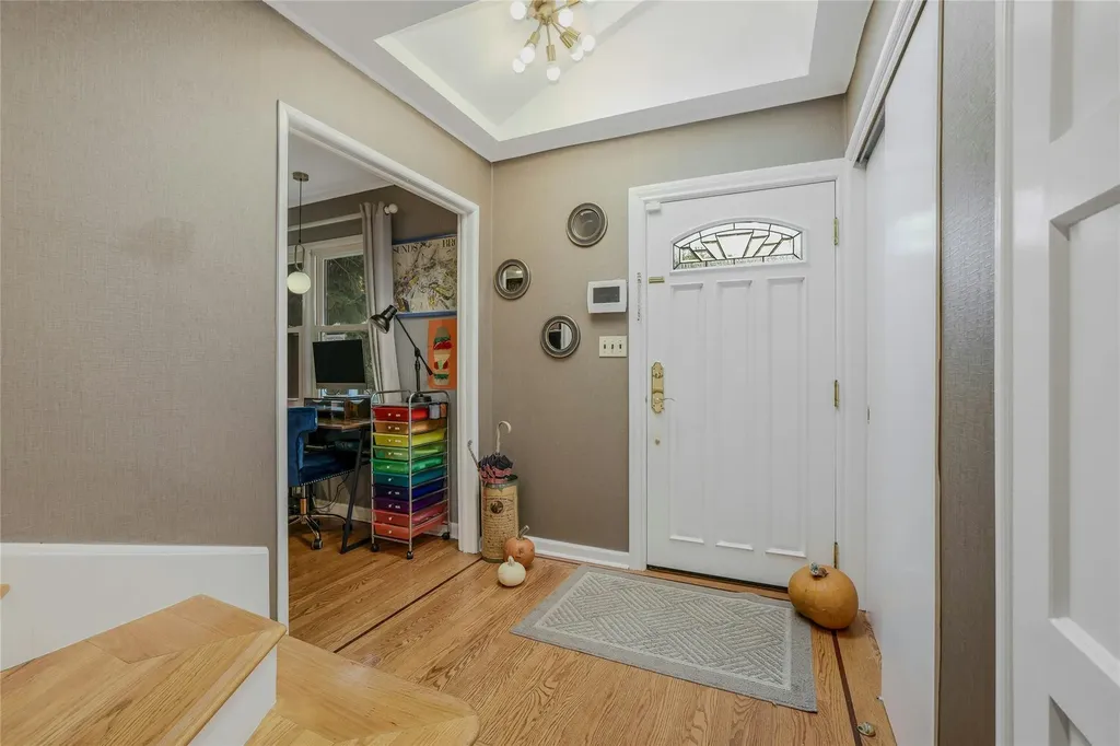 61 Argyle Road Albertson NY 11507