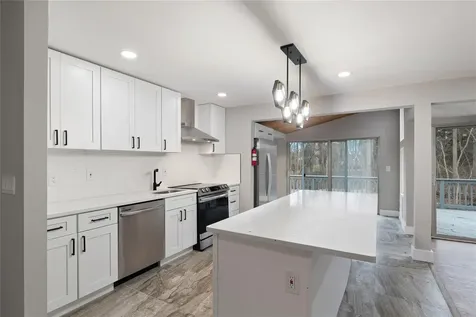 96 Fairmont Road Mahopac NY 10541