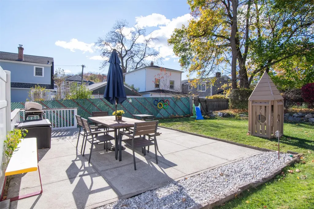 25 Lefurgy Avenue Dobbs Ferry NY 10522