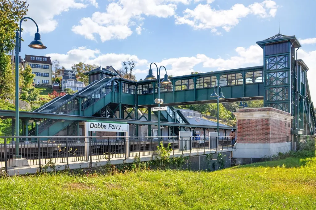 25 Lefurgy Avenue Dobbs Ferry NY 10522