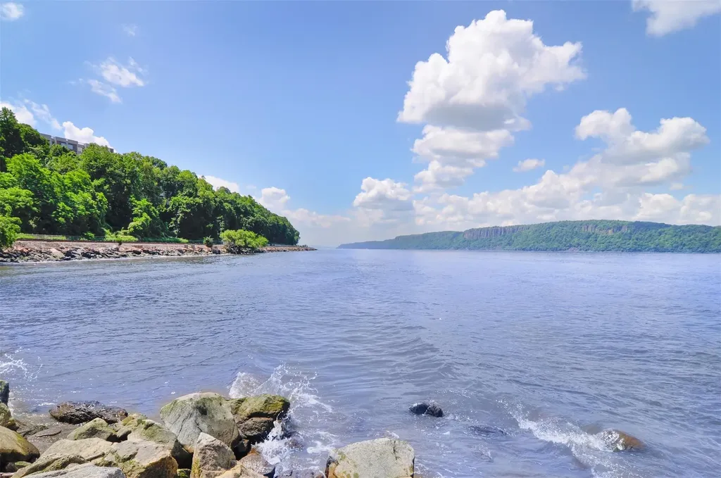 25 Lefurgy Avenue Dobbs Ferry NY 10522