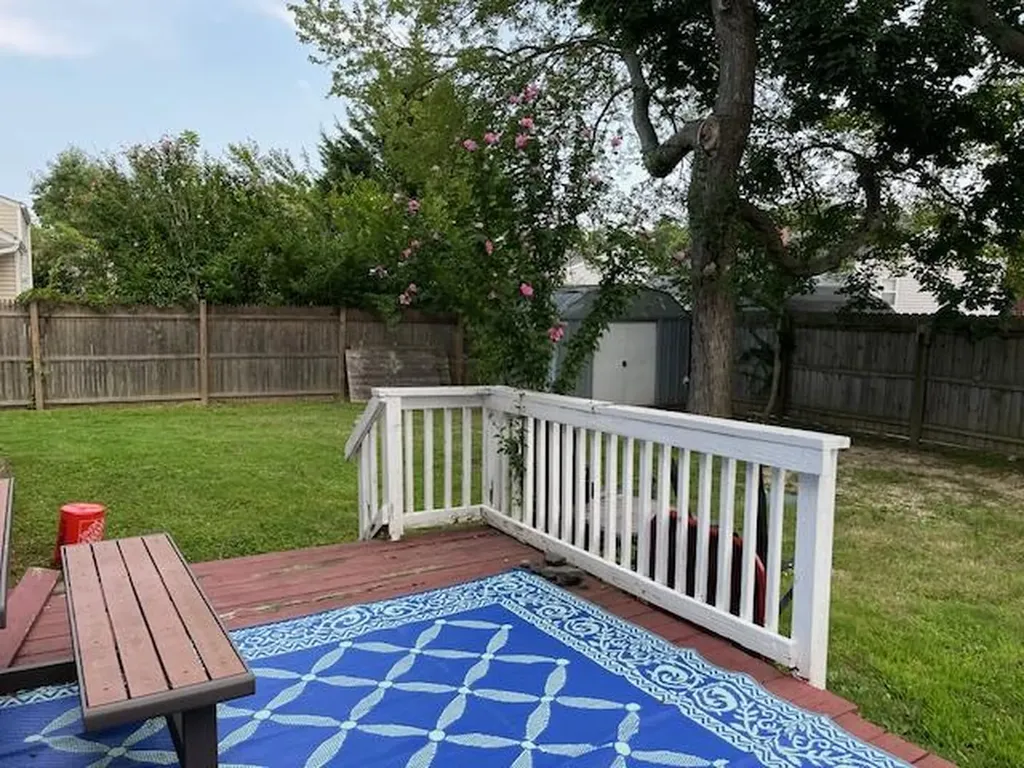 16 Cheryl Lane North Babylon NY 11703