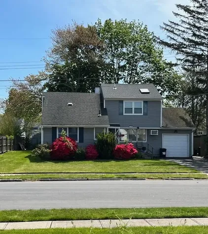 16 Cheryl Lane North Babylon NY 11703