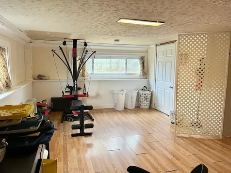 16 Cheryl Lane North Babylon NY 11703