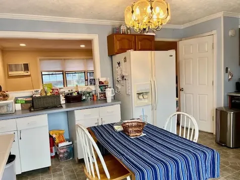 16 Cheryl Lane North Babylon NY 11703