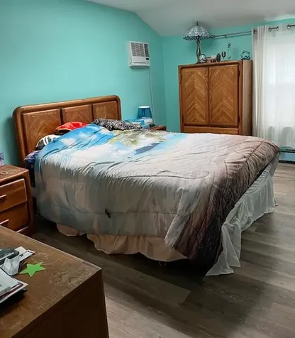 16 Cheryl Lane North Babylon NY 11703