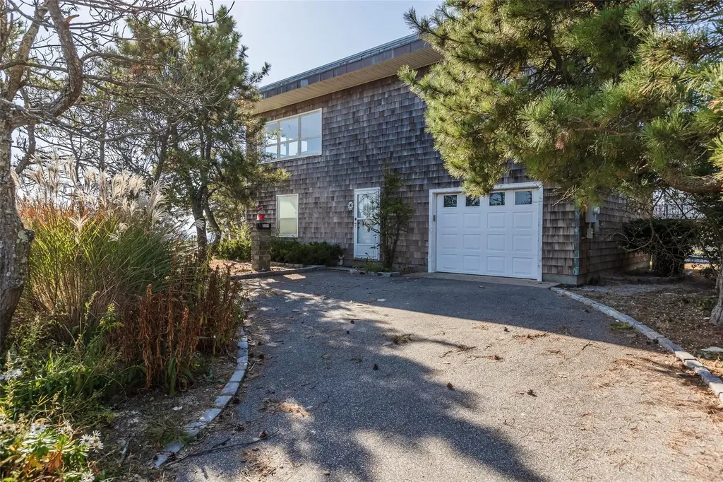 500 Little East Neck Road S Babylon NY 11702