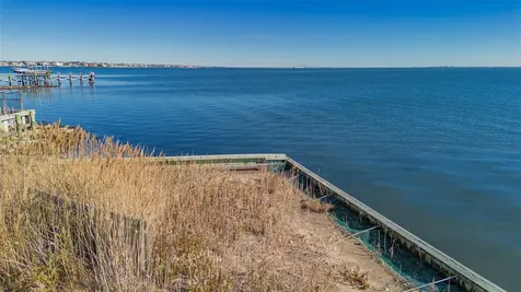 500 Little East Neck Road S Babylon NY 11702