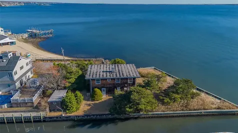 500 Little East Neck Road S Babylon NY 11702