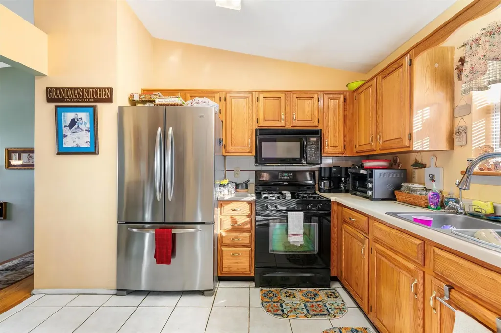 7 Ted Miller Drive Maybrook NY 12543