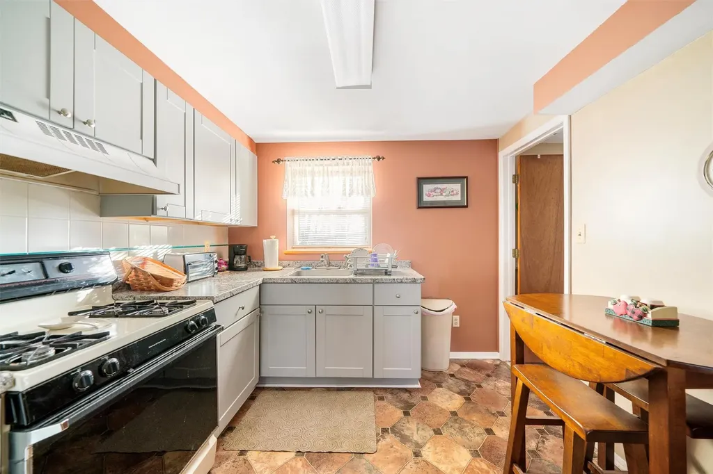 7 Ted Miller Drive Maybrook NY 12543