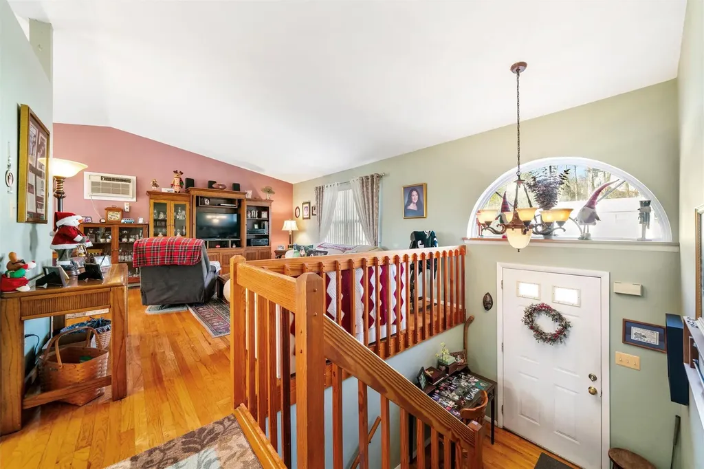 7 Ted Miller Drive Maybrook NY 12543