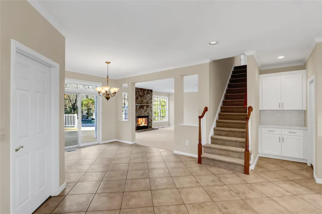 8 Brookline Court Wading River NY 11792