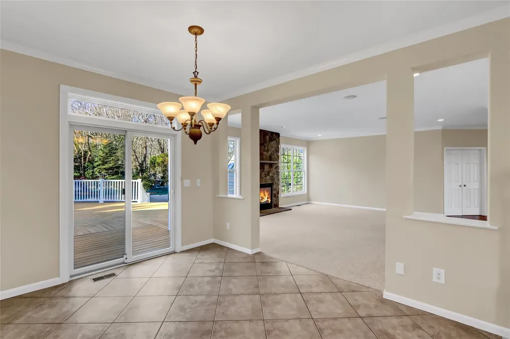 8 Brookline Court Wading River NY 11792
