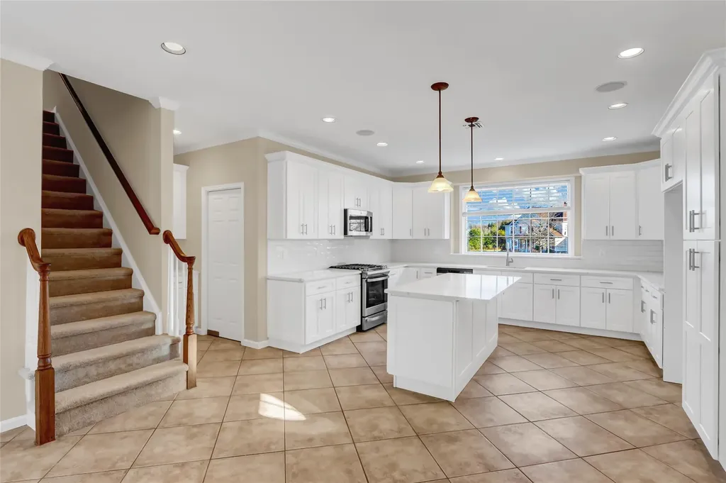 8 Brookline Court Wading River NY 11792