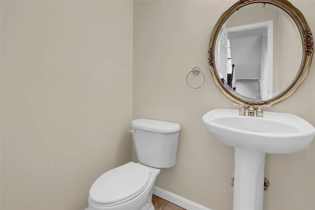 8 Brookline Court Wading River NY 11792