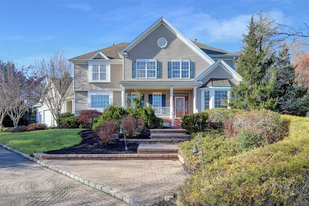 8 Brookline Court Wading River NY 11792