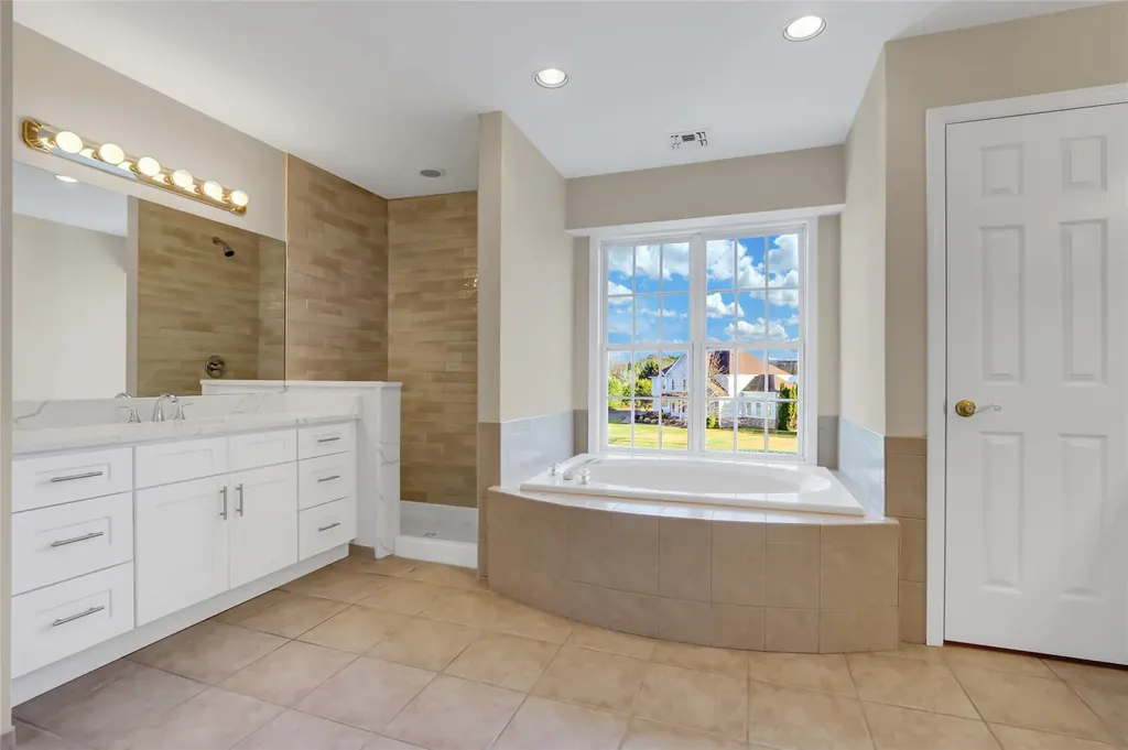 8 Brookline Court Wading River NY 11792
