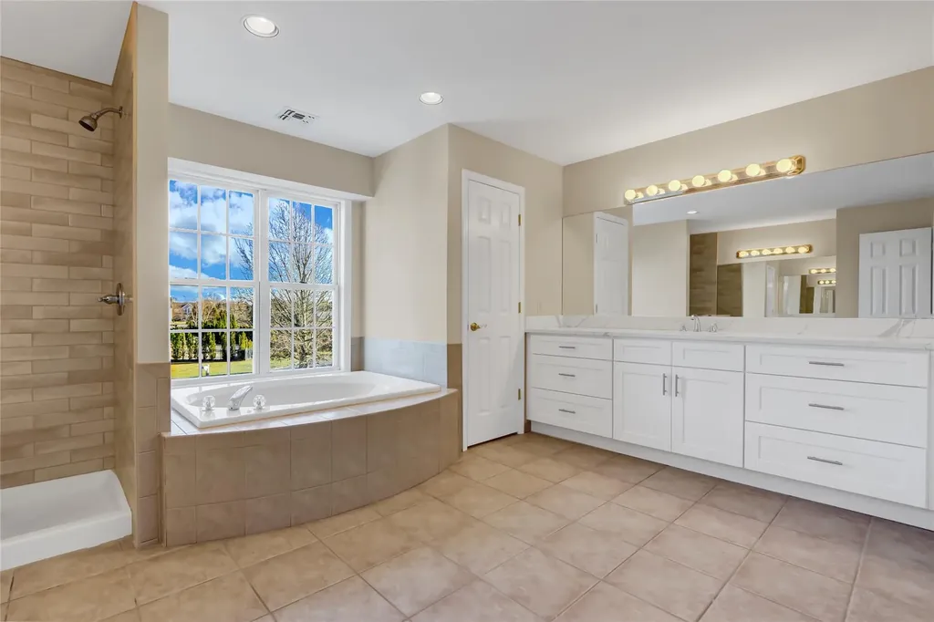 8 Brookline Court Wading River NY 11792