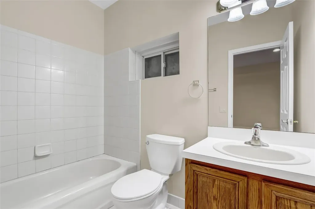 8 Brookline Court Wading River NY 11792