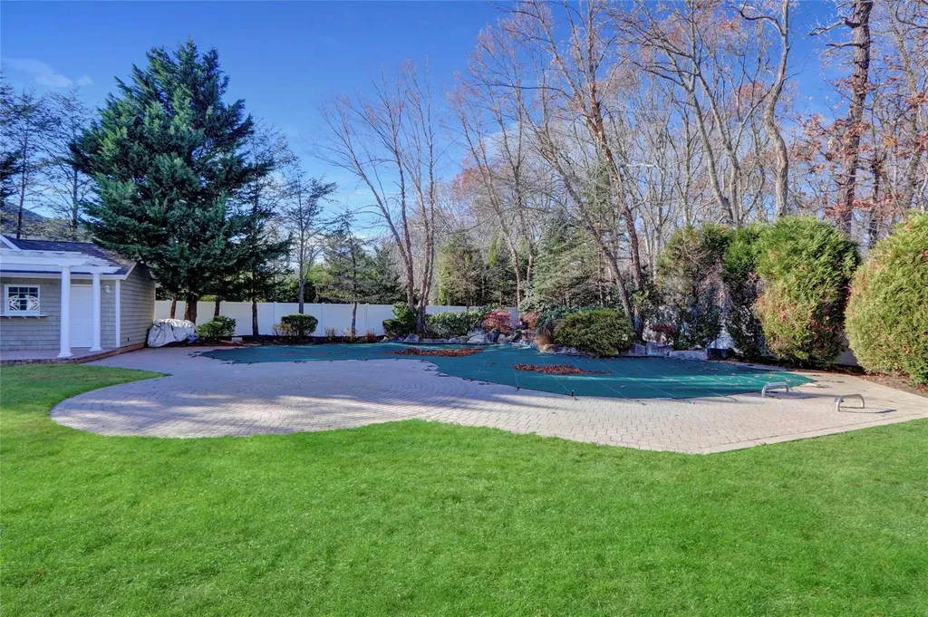 8 Brookline Court Wading River NY 11792