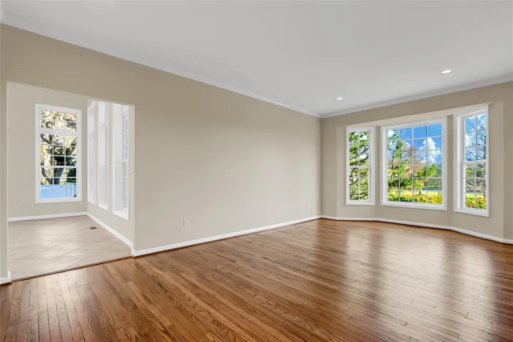 8 Brookline Court Wading River NY 11792