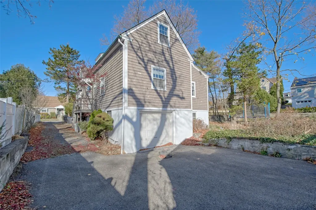 33 Doyer Avenue White Plains NY 10605