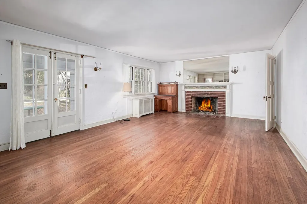 33 Doyer Avenue White Plains NY 10605
