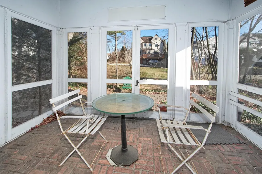 33 Doyer Avenue White Plains NY 10605