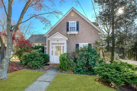 33 Doyer Avenue White Plains NY 10605