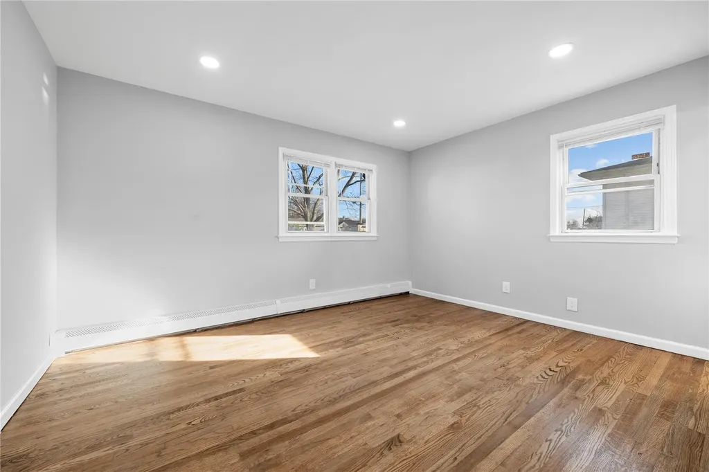 532 Empire Avenue West Babylon NY 11704