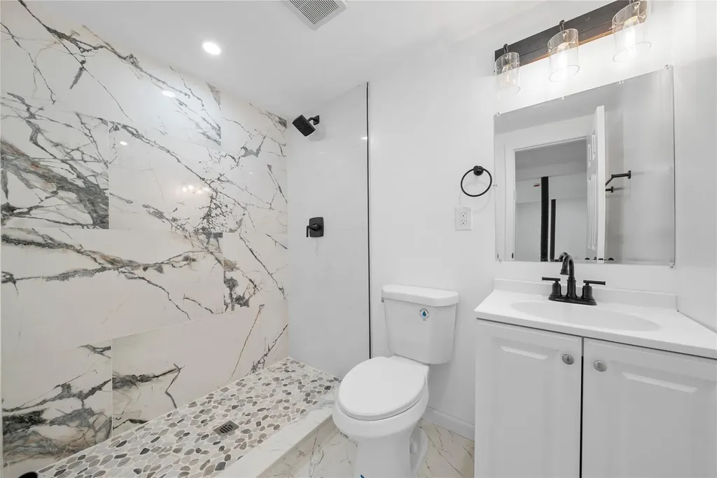 532 Empire Avenue West Babylon NY 11704