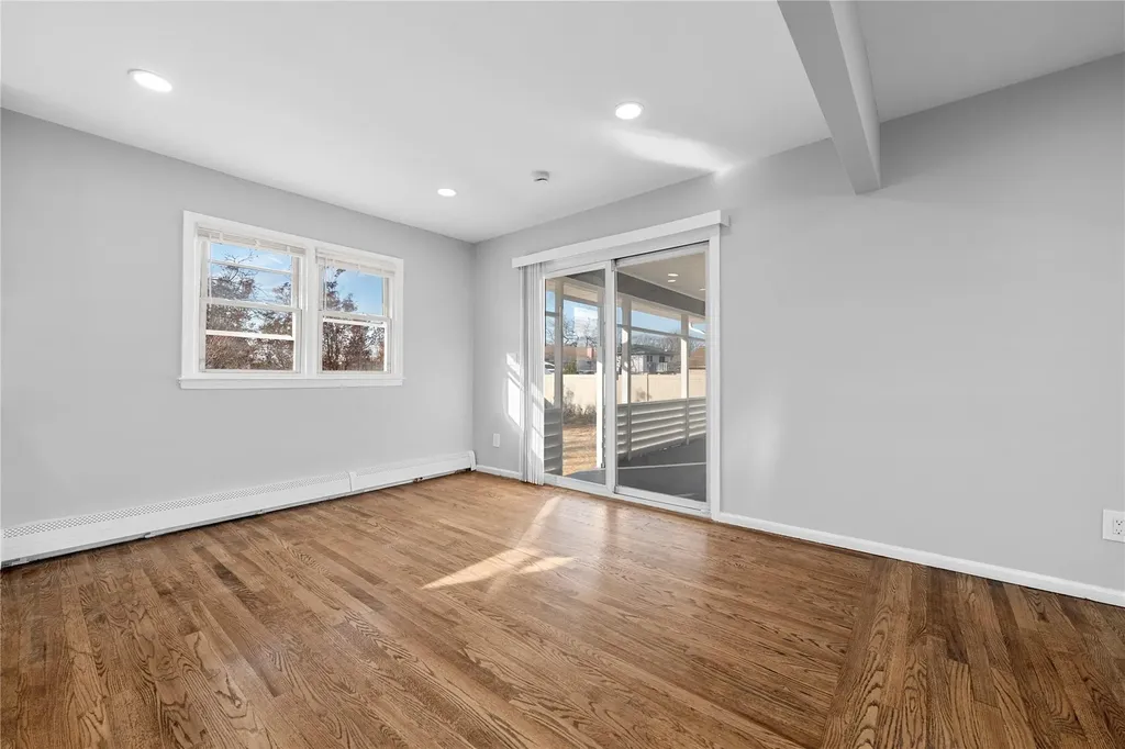532 Empire Avenue West Babylon NY 11704