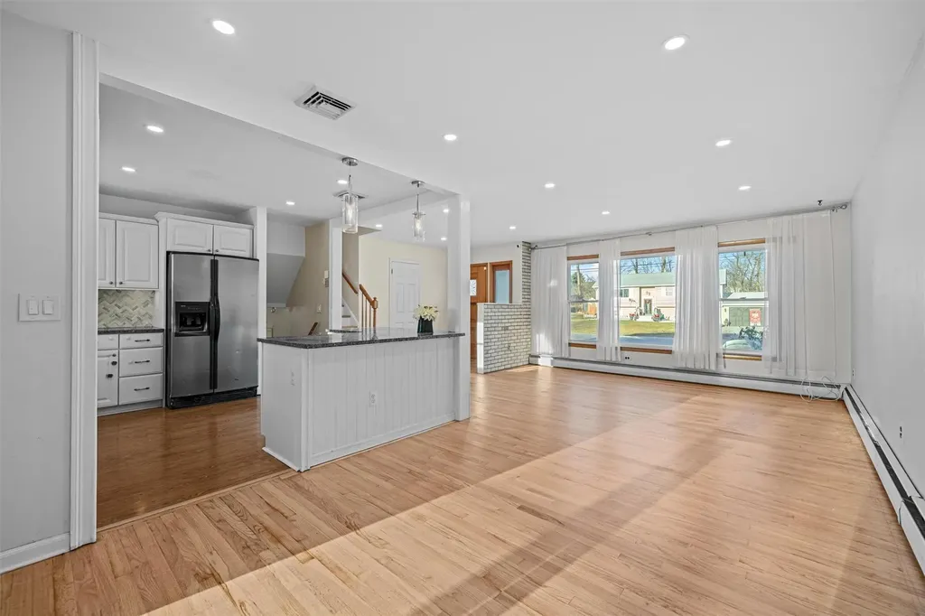 52 Loch Lomond Lane Middletown NY 10941